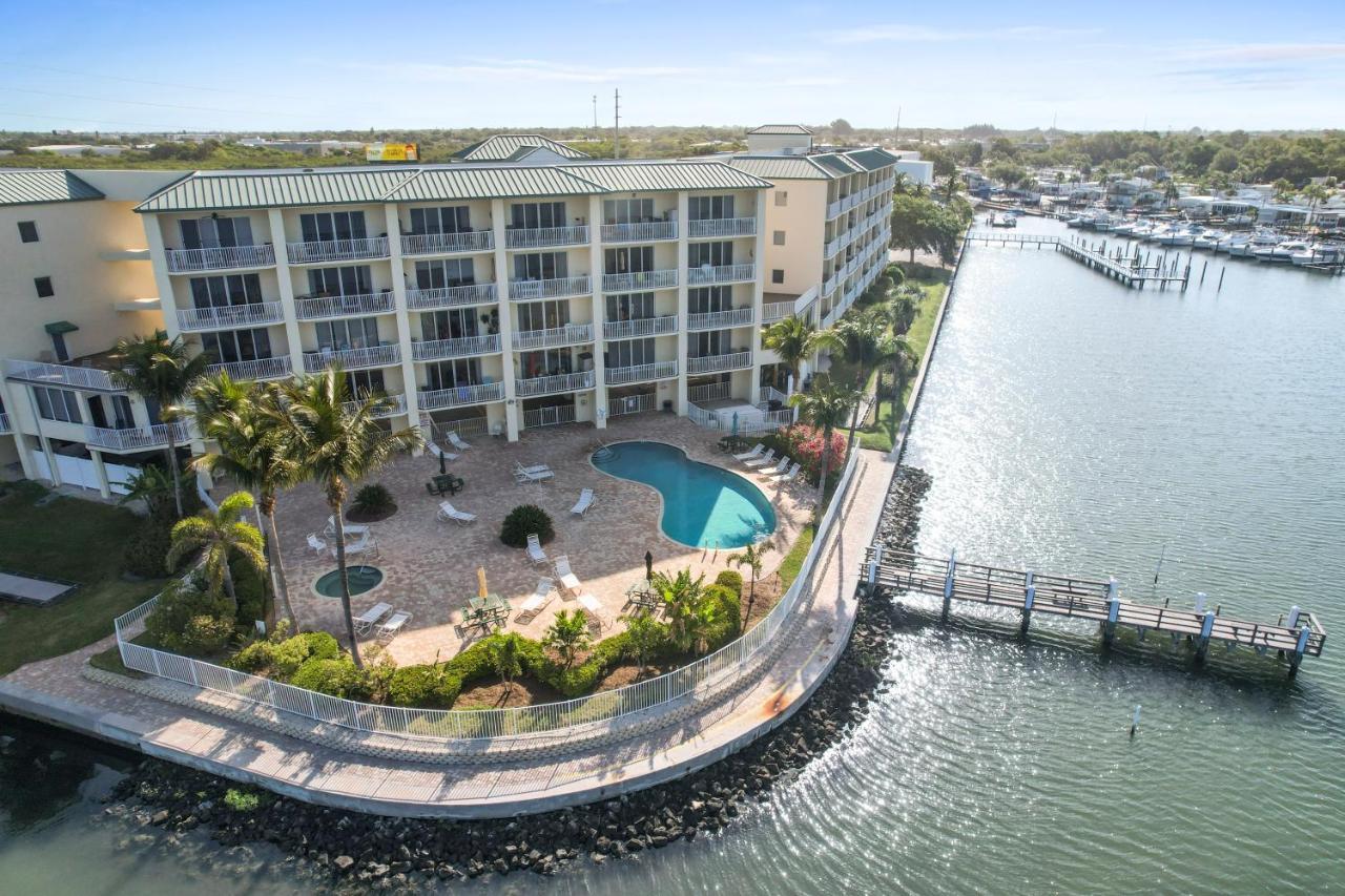 Oceanfront Luxury Condo! Mins To Beach! Rum Bar Next Door! St. Petersburg Exterior photo