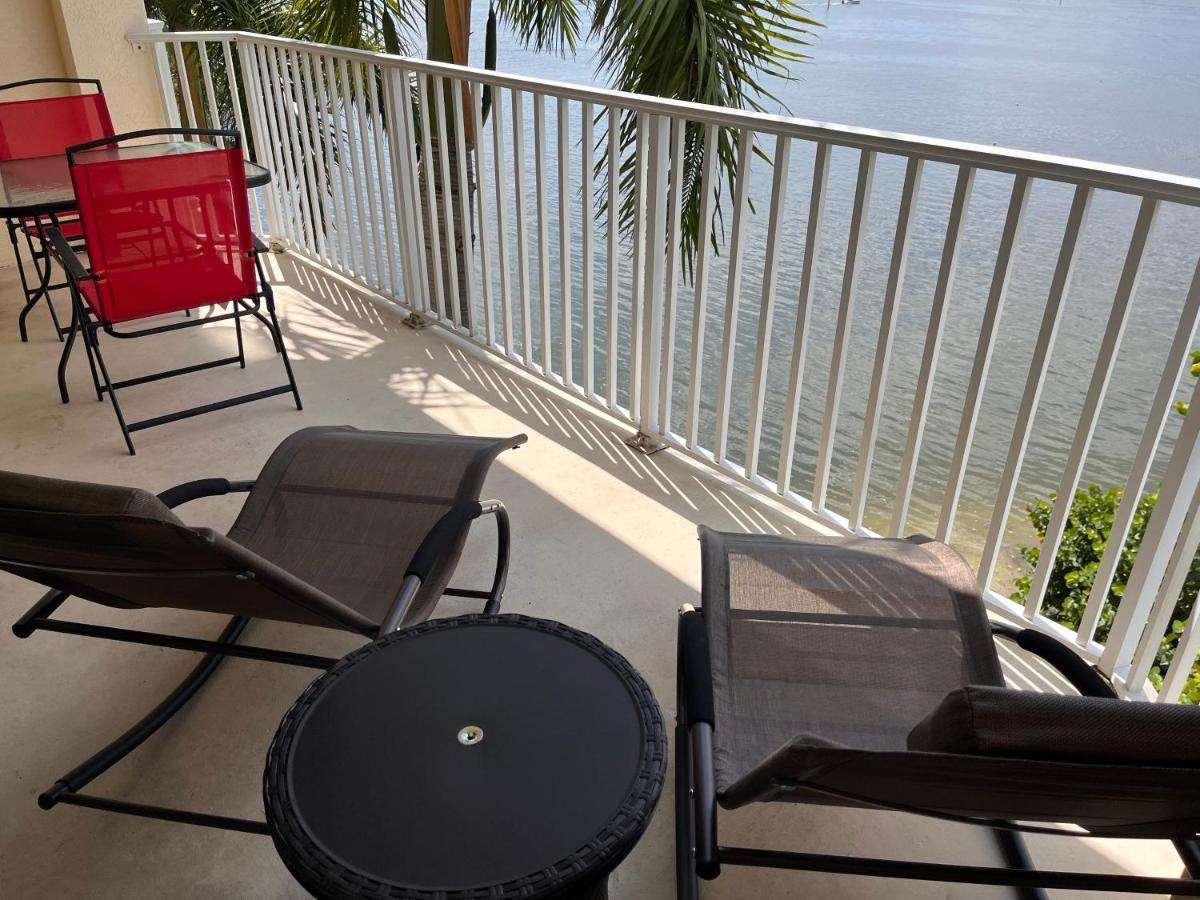 Oceanfront Luxury Condo! Mins To Beach! Rum Bar Next Door! St. Petersburg Exterior photo
